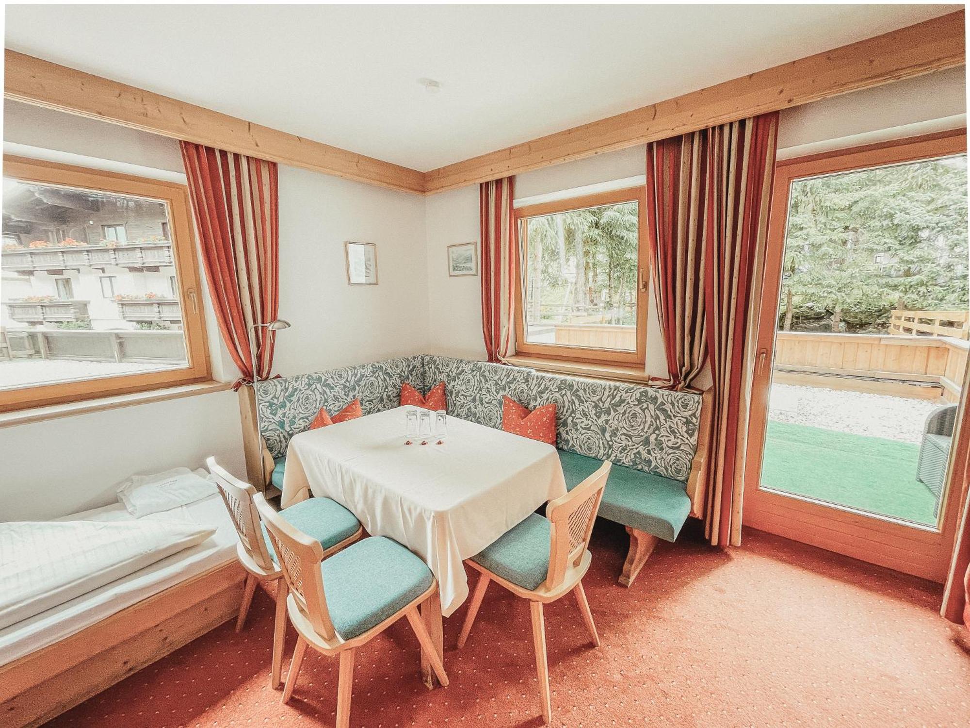 Alpenhotel Tirolerhof Gerlos Oda fotoğraf