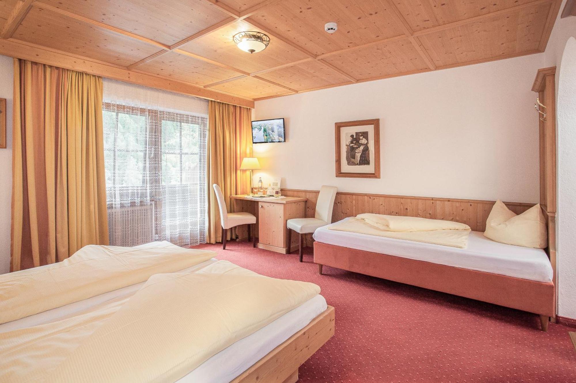 Alpenhotel Tirolerhof Gerlos Oda fotoğraf